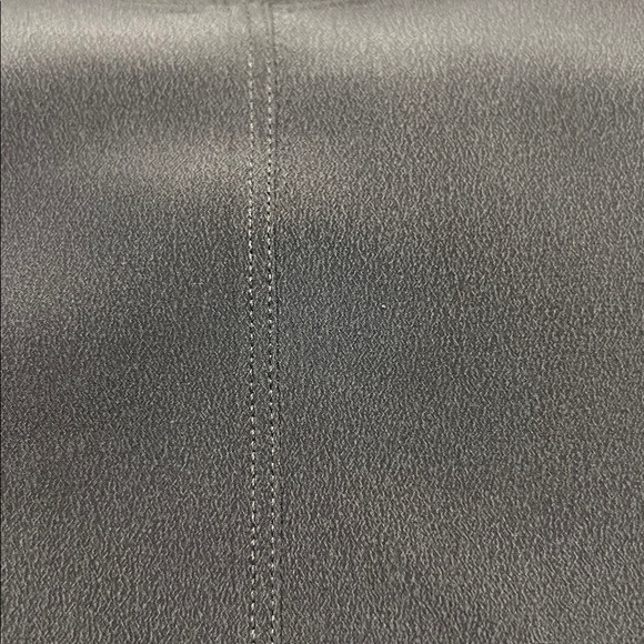 NWOT ALICE AND OLIVIA Gray Top SIZE S - Picture 8 of 8